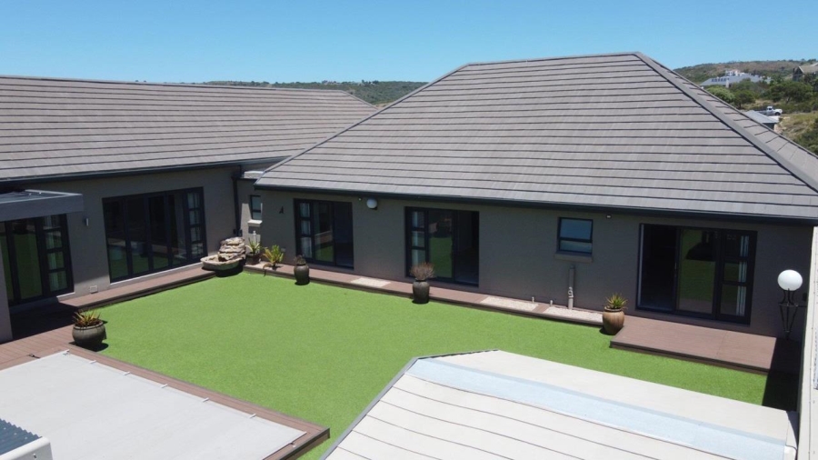 6 Bedroom Property for Sale in Aalwyndal Western Cape